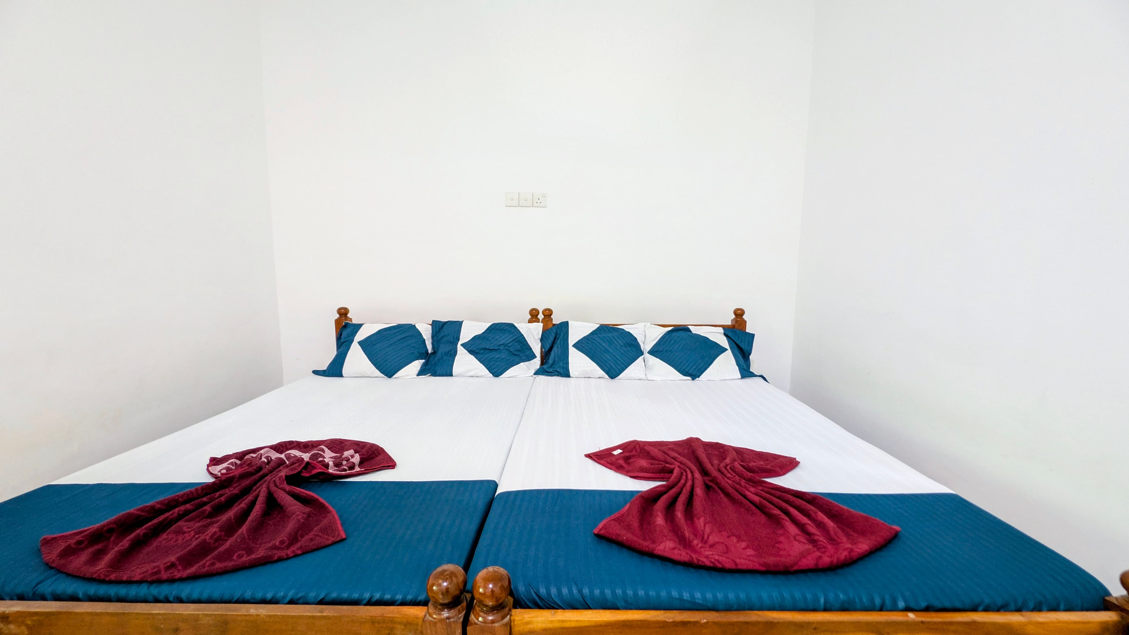 Deluxe Double Room AC | Non-AC