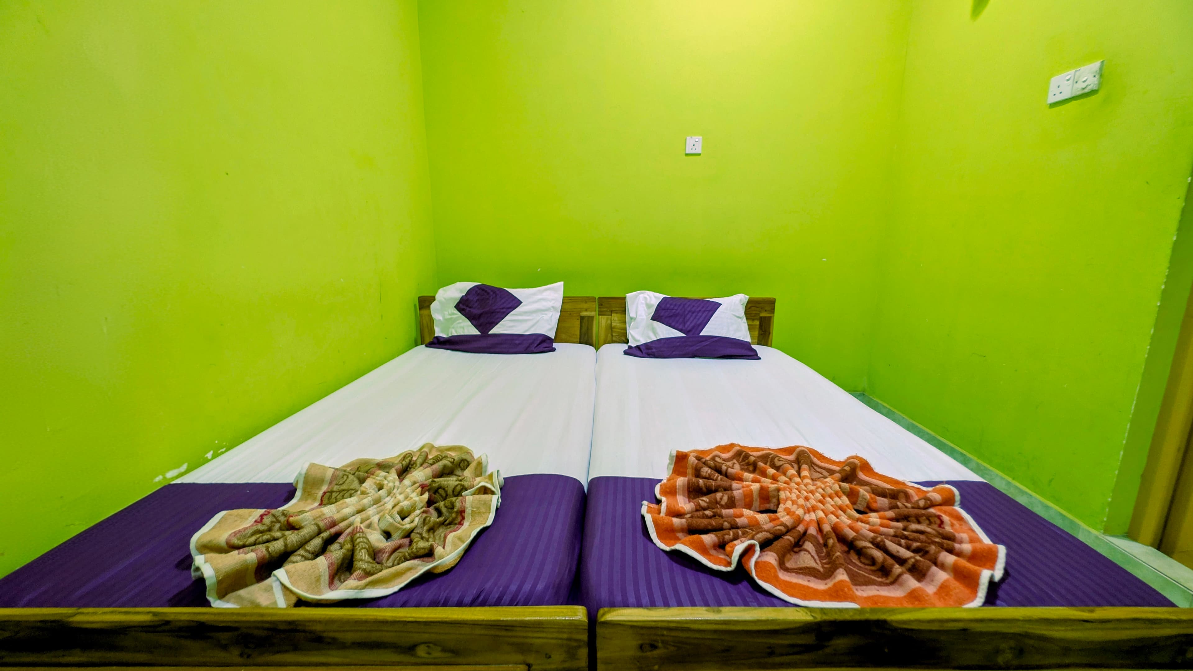 Deluxe Double Room AC | Non-AC